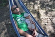 Finalement Louan opte pour une sieste dans le hamac avec son papa
