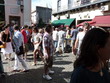 Un peu de monde dans la rue
