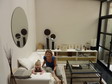 Les filles dans le salon