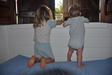 Mais que regardent-ils de bon matin?