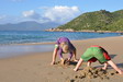 Construction d'une piscine dans le sable